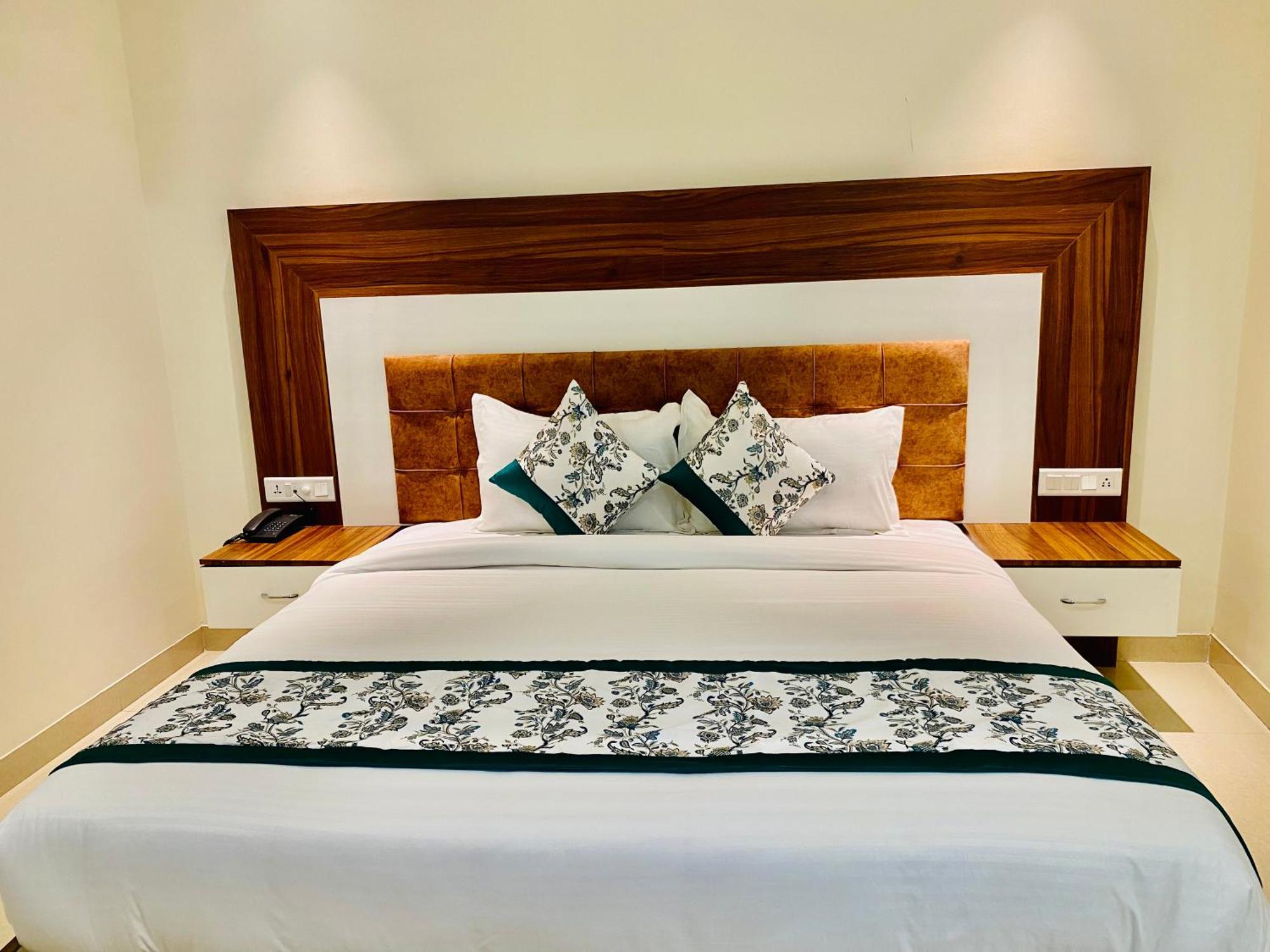 Hotel White House Walking Distance From Golden Temple- With Parking Amritsar Exterior foto