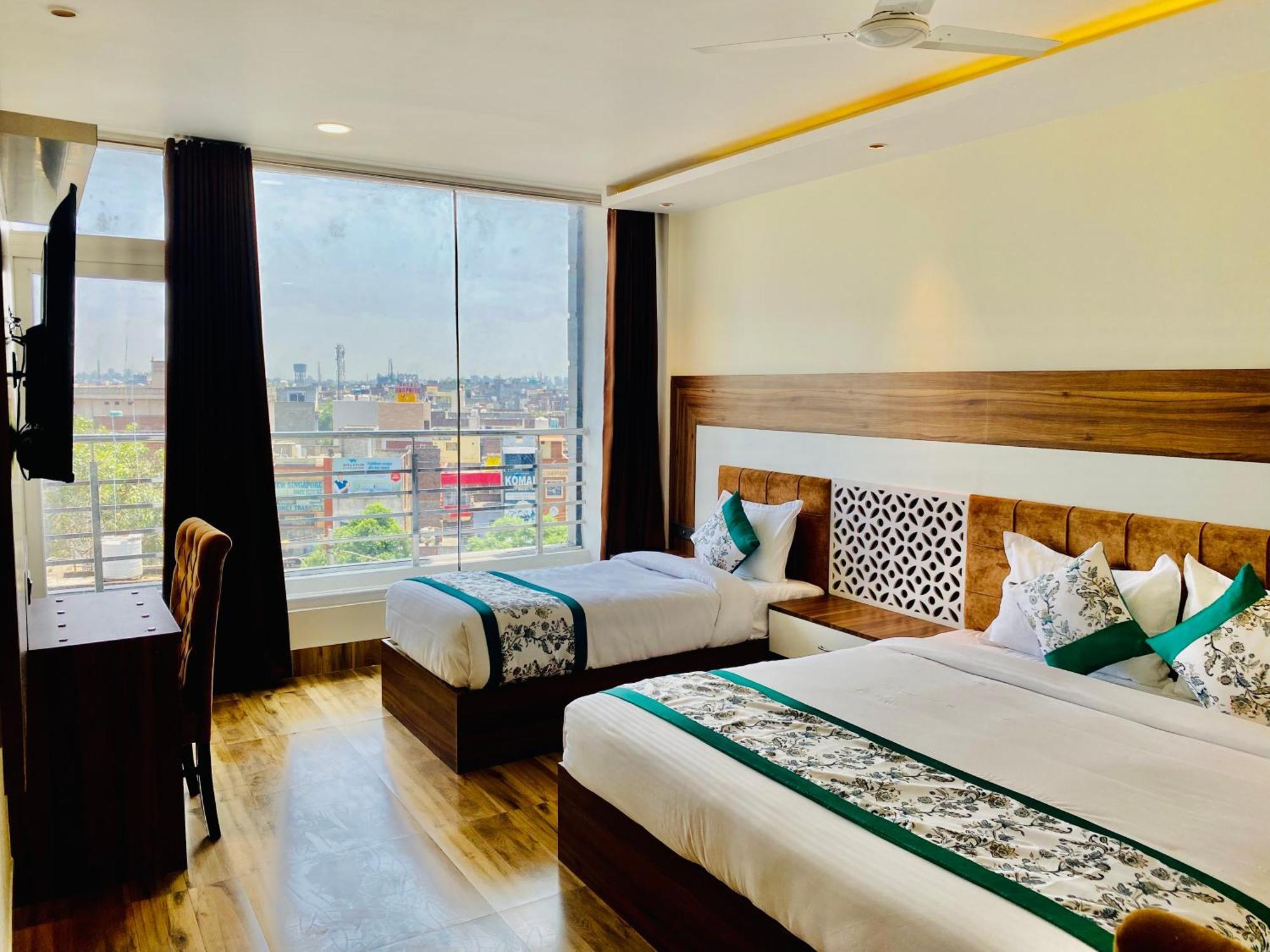 Hotel White House Walking Distance From Golden Temple- With Parking Amritsar Exterior foto